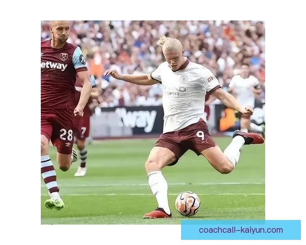 曼城王朝再创辉煌，英超新赛季开局稳步提升状态，强势领跑积分榜。