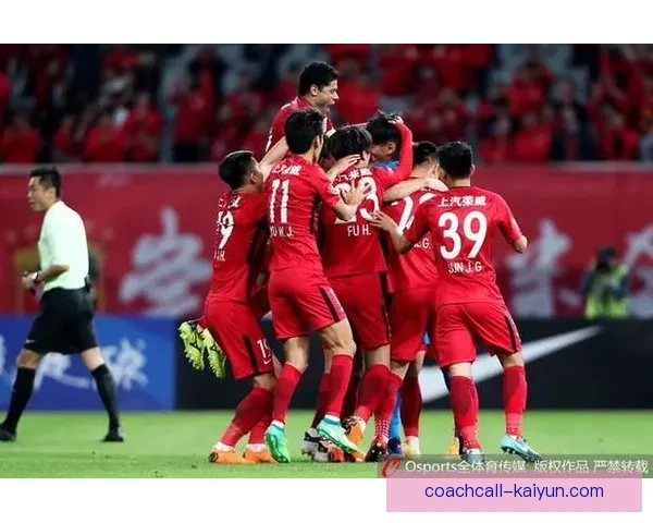 冠军争夺分析：本赛季争冠格局与关键球队走势清晰